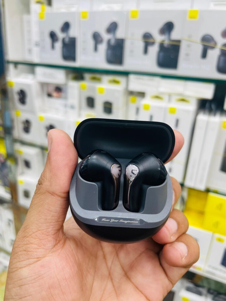 21c8a04f-5180-4d9e-bcdd-957a850111c0